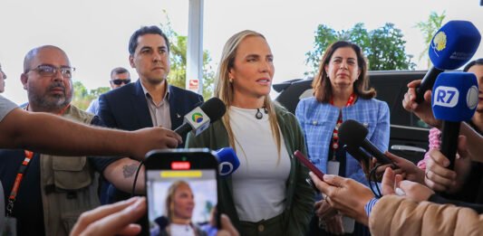 Celina Leão comemora: “Hoje o atendimento de doenças raras é uma política pública consolidada aqui no DF” | Foto: Paulo H. Carvalho/Agência Brasília