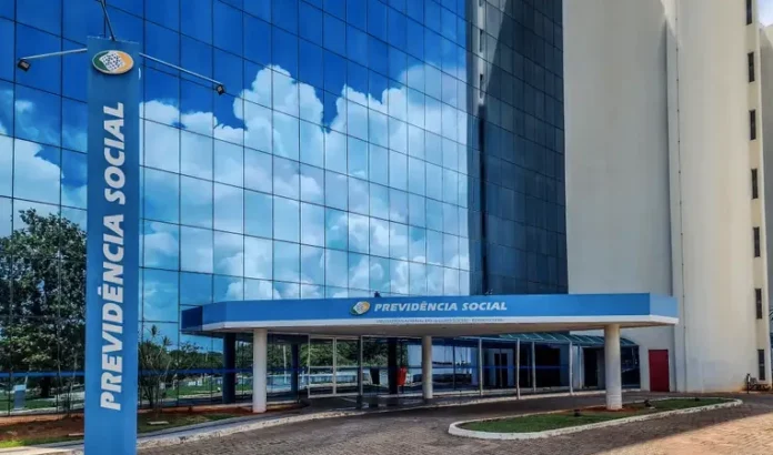 Fraude no INSS: Mais de 1 milhão de pessoas já pediu reembolso Foto: Rafa Neddermeyer/Agência Brasil Fraude no INSS: Mais de 1 milhão de pessoas já pediu reembolso Foto: Rafa Neddermeyer/Agência Brasil