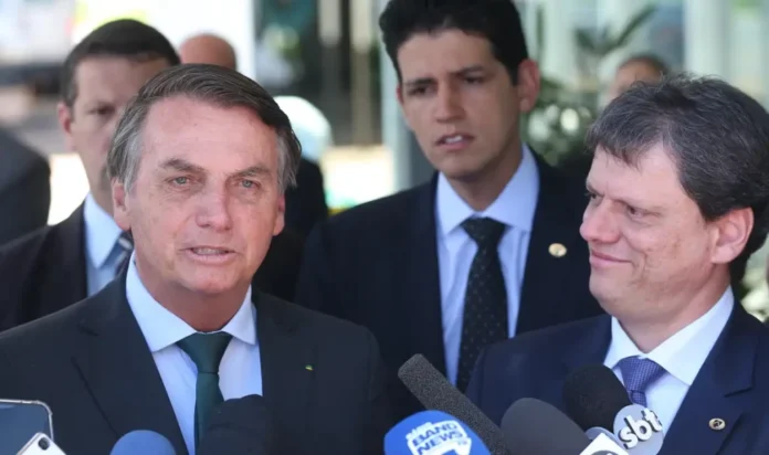 Jair Bolsonaro e Tarcísio de Freitas Foto: Agência Brasil / Antonio Cruz