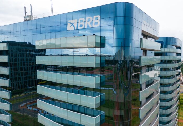 Banco oferece condições favoráveis de trabalho para o cargo de escriturário, porta de entrada para a carreira | Foto: Divulgação/BRB Banco oferece condições favoráveis de trabalho para o cargo de escriturário, porta de entrada para a carreira | Foto: Divulgação/BRB