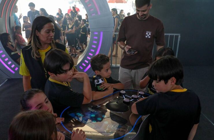 O projeto Ciência na Estrada oferece programação gratuita, que inclui oficinas de robótica e desenvolvimento de jogos, até esta quarta-feira (30), em Vicente Pires | Fotos: Matheus H. Souza/Agência Brasília
