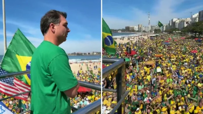 Flávio Bolsonaro em ato do Reaja, Brasil em Copacabana Fotos: Frame de vídeo / Instagram