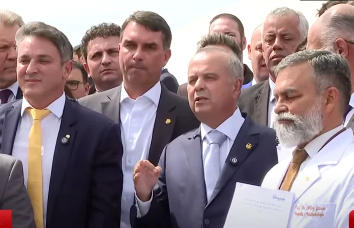Parlamentares da oposição em coletiva de imprensa Foto: Reprodução/CNN Brasil