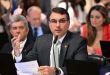 Líder da oposição apoia Flávio Bolsonaro para 2026 Flávio Bolsonaro Foto: Edilson Rodrigues/Agência Senado