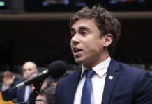 Nikolas visita Bolsonaro: “Alguém está querendo que ele morra” Nikolas Ferreira Foto: Bruno Spada/Câmara dos Deputados