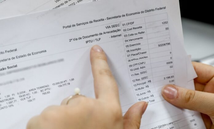 Contribuintes com débitos de IPTU, IPVA e TLP inscritos em dívida ativa terão condições especiais para pagamento do valor devido | Foto: Paulo H. Carvalho/Agência Brasília Contribuintes com débitos de IPTU, IPVA e TLP inscritos em dívida ativa terão condições especiais para pagamento do valor devido | Foto: Paulo H. Carvalho/Agência Brasília