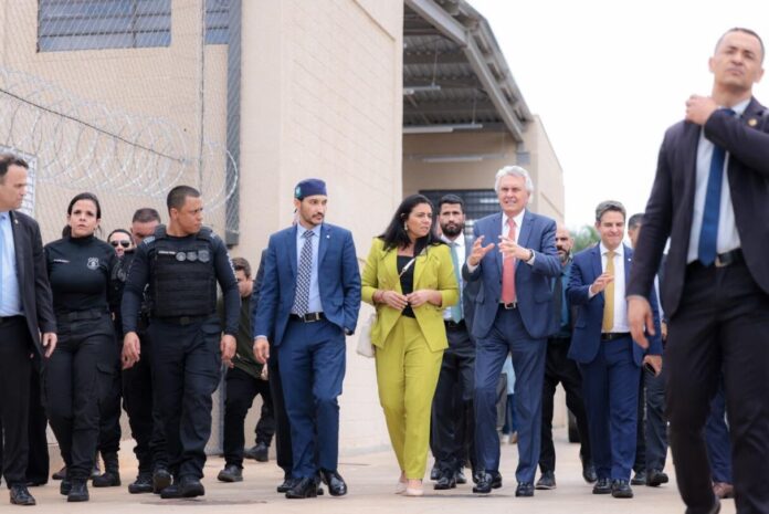 Governador mostra o sistema penitenciário goiano a deputados federais de outros estados (Foto: Junior Guimarães e Lucas Diener)