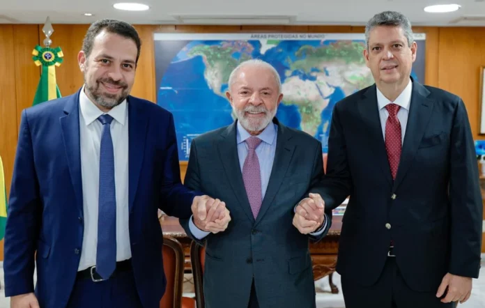 Lula ao lado de Boulos e Márcio Macêdo Foto: PR/Ricardo Stuckert