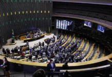 STF: Câmara aprova PL que limita decisões isoladas de ministros Deputados durante votação na Câmara Kayo Magalhães/Câmara dos Deputados