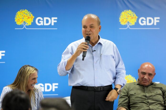 Ibaneis Rocha anunciou que os primeiros grandes eventos realizados no novo Autódromo de Brasília serão uma corrida de stock car e um festival de música | Foto: Renato Alves/Agência Brasília