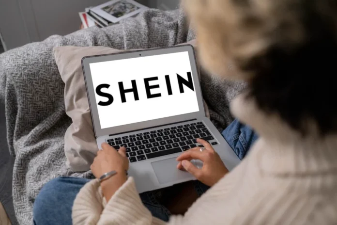 Shein (Imagem ilustrativa) Foto: Smartmockups Shein (Imagem ilustrativa) Foto: Smartmockups