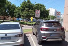 Detran-DF fiscaliza vagas especiais em Samambaia