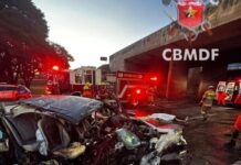 Sargento da PMGO morre e mulher fica gravemente ferida após colisão na EPIA, em frente ao ParkShopping