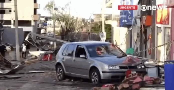 Destruição: Tornado deixa mortos e feridos no Paraná Foto: Reprodução/GloboNews