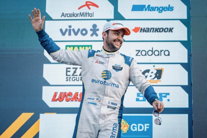 Fraga dedicou vitória ao filho Daniel, que completa um ano neste sábado (Fotos: Marcelo Machado de Melo/BRB Stock Car) Fraga dedicou vitória ao filho Daniel, que completa um ano neste sábado (Fotos: Marcelo Machado de Melo/BRB Stock Car)