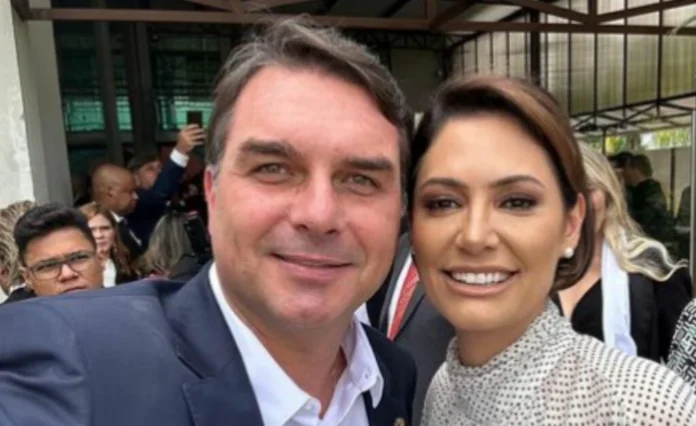 Flávio e Michelle Bolsonaro Foto: Reprodução Instagram @flaviobolsonaro Flávio e Michelle Bolsonaro Foto: Reprodução Instagram @flaviobolsonaro