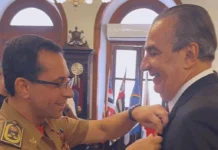 Silas Malafaia é homenageado pelo Corpo de Bombeiros do Rio Pastor Silas Malafaia recebe honraria do CBMERJ Reprodução/X @PastorMalafaia