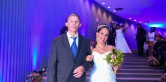 No projeto Casamento Comunitário, os casais ganham de traje a registro fotográfico, passando por salão de beleza e cerimonial (Foto: Jhonatan Vieira/Sejus-DF)