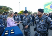 “A gente tem investido em monitoramento, em mão de obra e na valorização da carreira. Hoje é um dia muito especial, porque muitos esperaram anos por essa promoção", ressaltou a governadora Celina Leão (Fotos: Joel Rodrigues/Agência Brasília)
