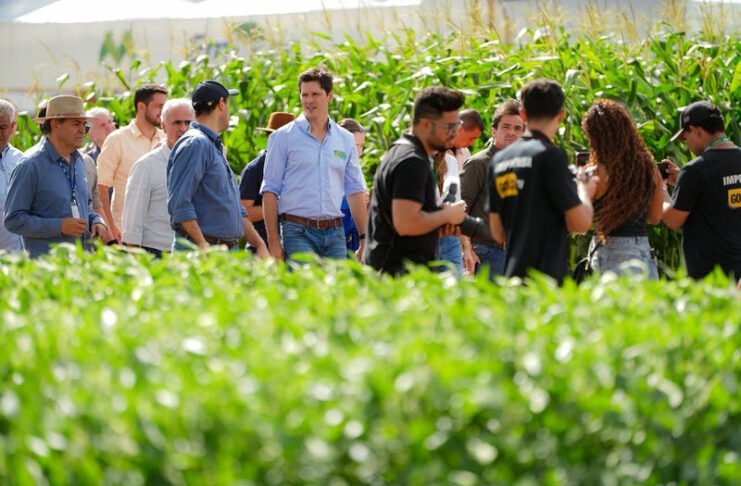 Durante a Tecnoshow, em Rio Verde, o governador Daniel Vilela entrega benefícios para impulsionar o desenvolvimento do setor rural (Foto: Júnior Guimarães e Rômulo Carvalho)