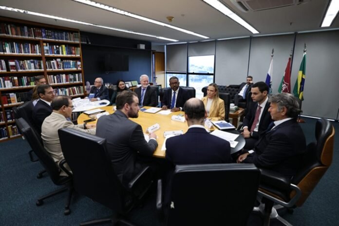 Reunião no STF com a governadora Celina Leão, ministro Luiz Fux e demais autoridades. Foto: Divulgação STF.