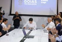 Daniel Vilela sanciona leis que criam a GOtech e o Pequi Bank, iniciativas voltadas à transformação digital, inovação e ampliação dos serviços públicos em Goiás (Foto: André Saddi)
