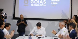 Daniel Vilela sanciona leis que criam a GOtech e o Pequi Bank, iniciativas voltadas à transformação digital, inovação e ampliação dos serviços públicos em Goiás (Foto: André Saddi)