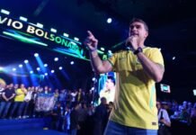 Flávio Bolsonaro discursa contra o crime e a fome em evento em SP Flávio Bolsonaro Foto: Vittor Sales