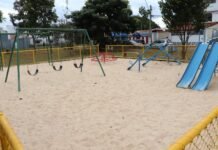 Entre as entregas já concluídas estão a instalação de equipamentos de parquinho em seis quadras do Itapoã | Foto: Divulgação/Novacap