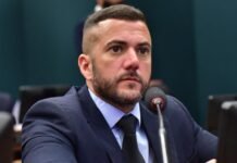 Jordy pede que Lindbergh seja investigado por emendas ao MST Carlos Jordy Foto: Zeca Ribeiro/Câmara dos Deputados