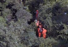 Helicóptero cai no Rio de Janeiro e deixa quatro pessoas mortas